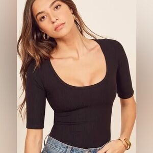 Reformation Delia Short Sleeve Ribbed Black Tee Top Women’s Size S